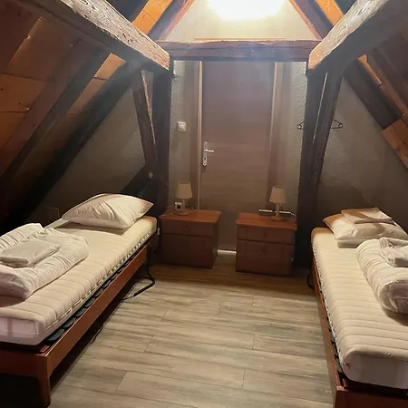 Apartamento Duplex Rénové Avec Terrasse Privative à 10 Mm De Colmar Et Eguisheim, à 2 Mm Du Grand Axe Autoroutier Strasbourg Mulhouse *