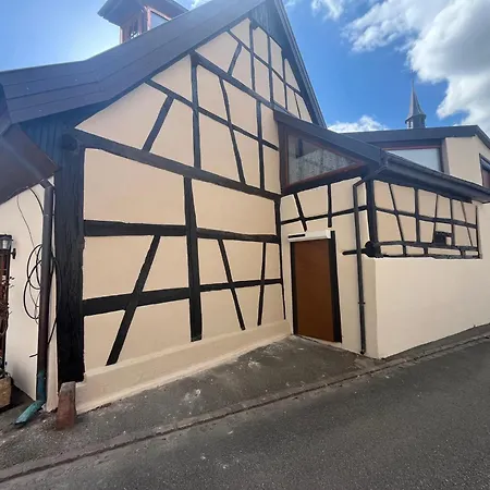 Duplex Rénové Avec Terrasse Privative à 10 Mm De Colmar Et Eguisheim, à 2 Mm Du Grand Axe Autoroutier Strasbourg Mulhouse Apartamento *